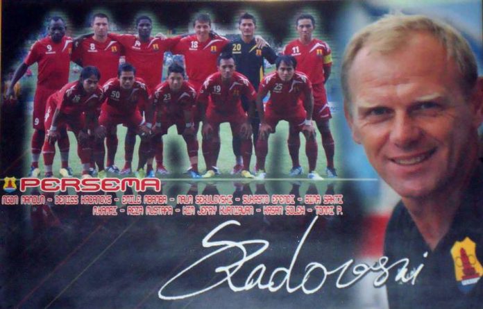 541536_268793419911544_2041254450673372568_n