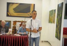 Дејан Величковски – Автор