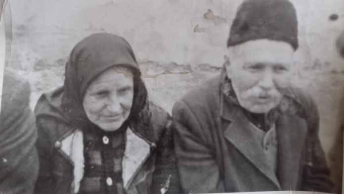 +Bunarxik-Mitre-1892-1970 i Angja-1986-1981-od Skodrevi Gjogievski prikaskata so sinot aleksandar