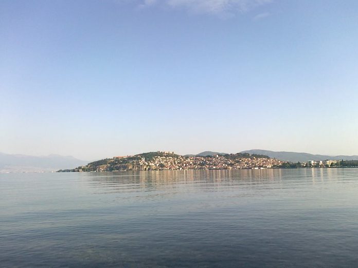 21-1- juni-ohrid so ezeroto