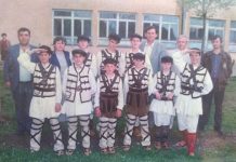 Ученици-фолклорна секција